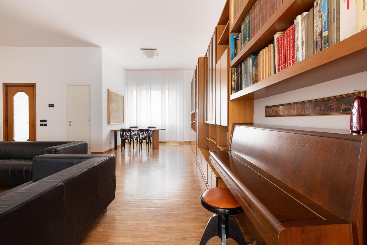 Ca' Stellini - Comoda Casa Indipendente Con Parcheggio Privato Milan Extérieur photo
